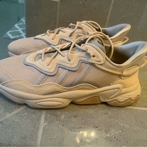 Men's Adidas Ozweego Sneakers. Excellent condition